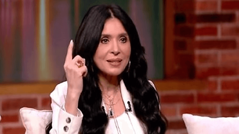 دينا ترد على الانتقادات حول أكاديمية الرقص الشرقي.. فيديو