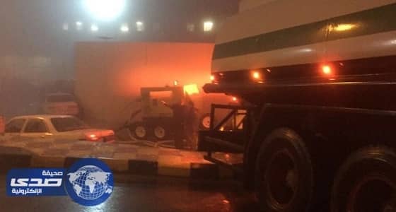 أمانة عسير تواصل جهودها في فتح العبارات وازالة المستنقعات