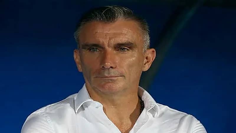  كارتيرون ينفي ما يثار حول عودته لدوري المحترفين 