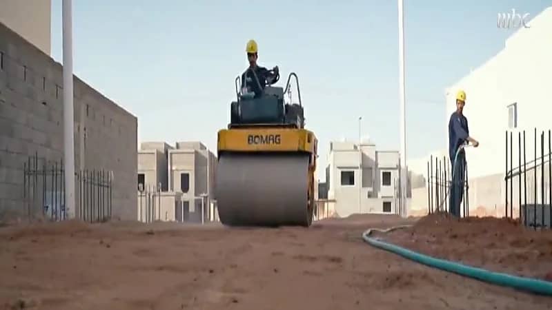 قصة 3 شبان من حائل يعملون في مهنة البناء بعدما كانت حكرا على العمالة الأجنبية "فيديو"