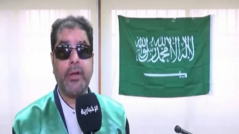 قصة مواطن كفيف حصل على الدكتوراة من جامعة مصرية رغم فقدان بصره "فيديو" 