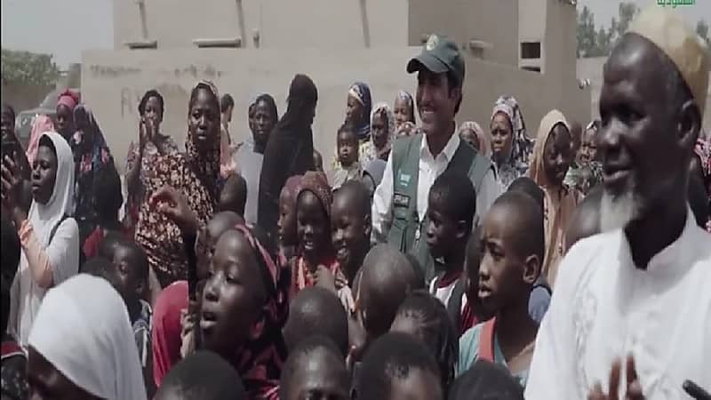 شاهد.. فرحة عارمة بين أهالي قرية في مالي بعدما ساهم مركز الملك سلمان للإغاثة بحفر بئر مياه لهم