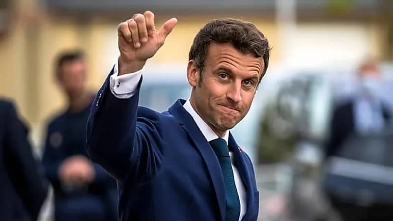 ماكرون يطالب بتعويض الجماهير الذين لم يحضروا نهائي الأبطال