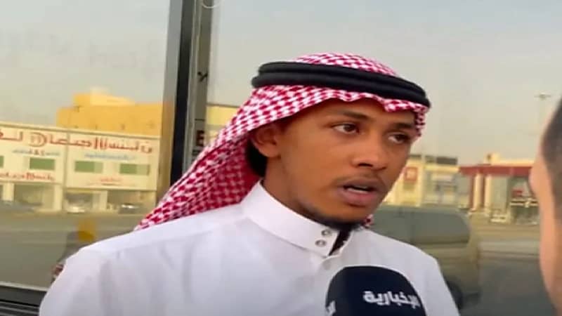 بالفيديو .. وافد يتلفظ على موظفة ويشتبك مع زميلها في الخرج