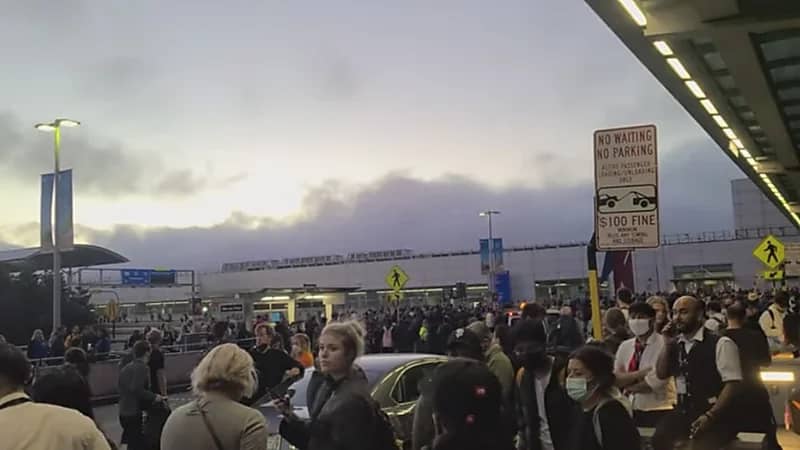 شاهد.. لحظة إخلاء مطار سان فرانسيسكو بعد اكتشاف وجود قنبلة