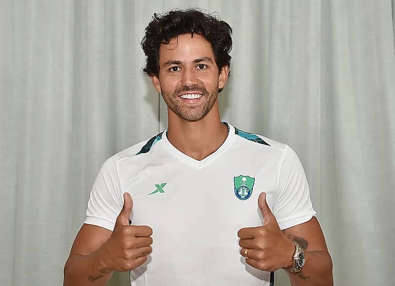 الأهلي يتعاقد رسميا مع ريبيرو