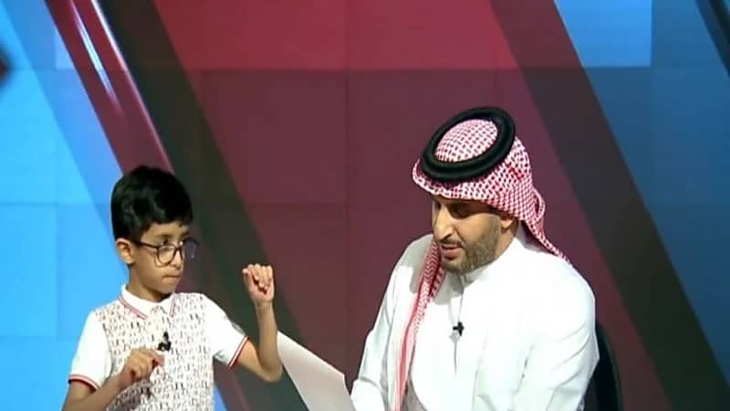 شاهد.. طفل يحل عددا من المسائل الرياضية خلال 20 ثانية