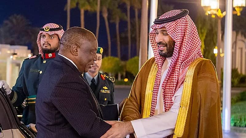 ولي العهد يستقبل رئيس جنوب أفريقيا في قصر السلام بجدة