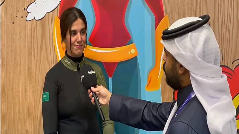 تدرب زوار بوليفارد وورلد.. "رزان العجمي" تروى تجربتها في تعلم القفز المظلي الحر