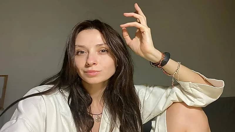 صورة..آخر "سيلفي" لروسية قبل تحطم طائرة نيبال