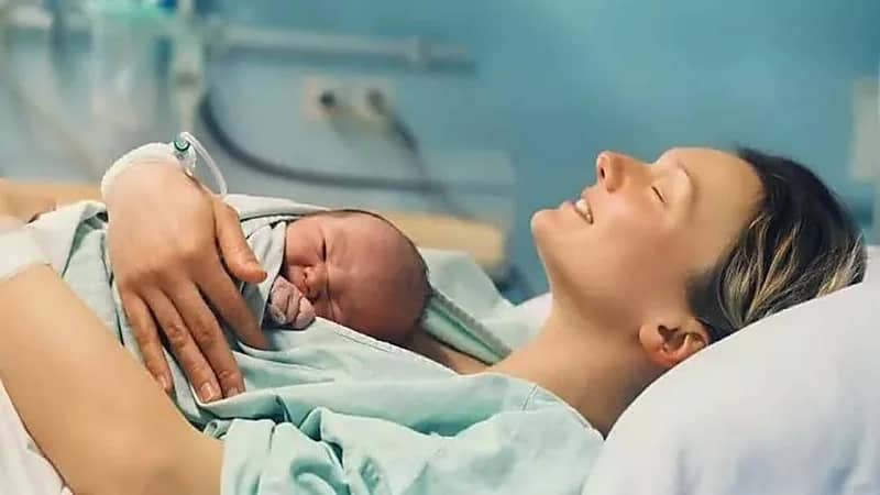 استشارية تكشف عن طريقة لعلاج احتباس الغازات في البطن بعد العملية القيصرية