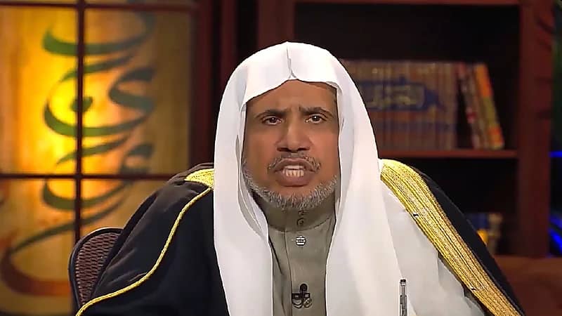 بالفيديو.. "العيسى" : حارقو نسخ القرآن يحتمون بدستور يقول له "افعل ما شئت"