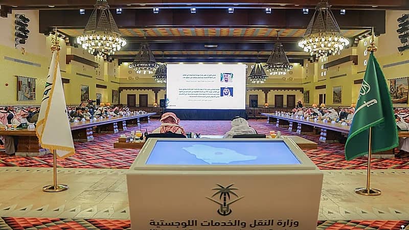 بالفيديو .. تدشين 42 مشروعًا تنمويًا للطرق بعسير