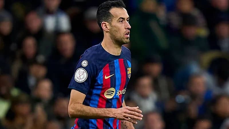 3 عروض سعودية لضم نجم برشلونة