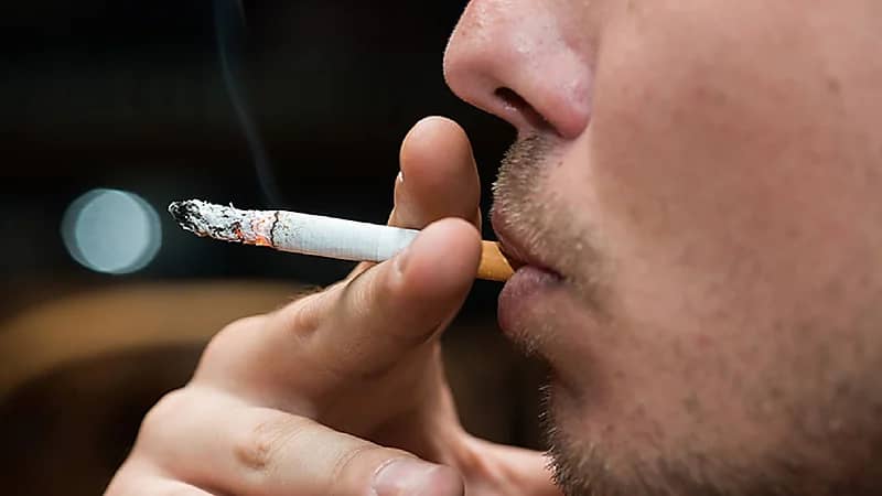 تحذير .. التدخين بعد الإفطار مباشرة يعرضك للوفاة