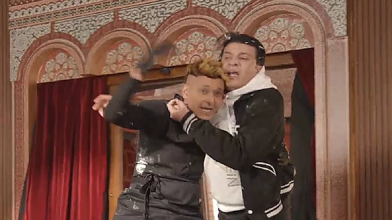 بالفيديو.. ضرب عنيف وعصبية شديدة لـ مصطفى كامل في رامز نيفر إند