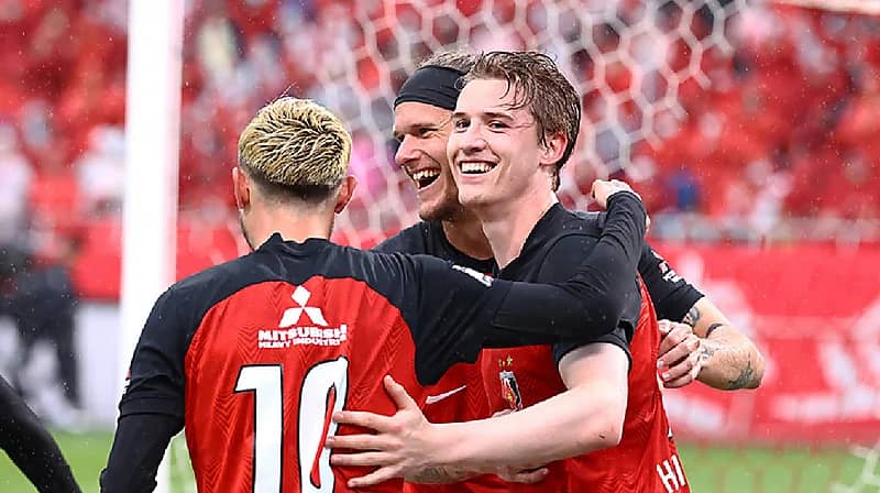 أوراوا "مُواجه الهلال في بطولة آسيا" يسحق سابورو برباعية