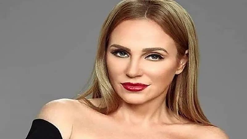 شيرين رضا: قدمت قبلة واحدة ومش ندمانة.. وفرحت بوفاة والدي!