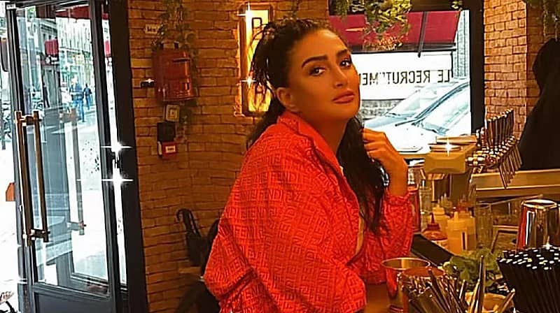 الفوتوشوب يضع غادة عبدالرازق في مرمى الانتقاد