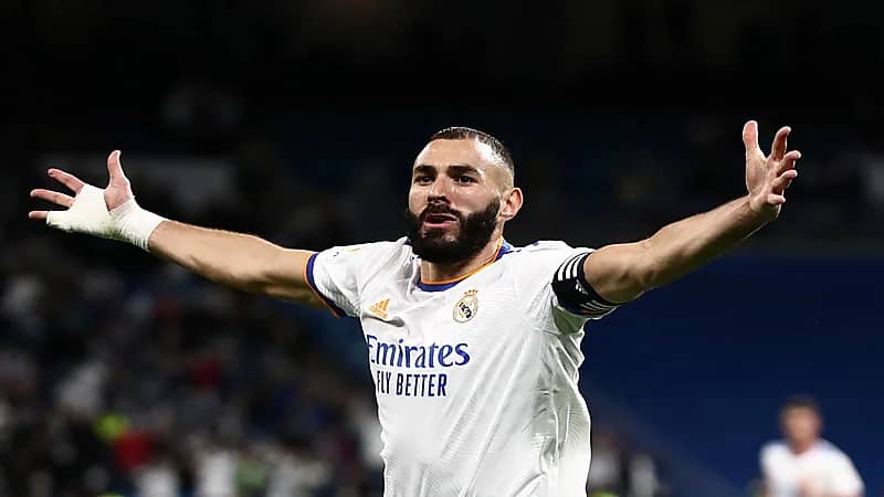 الجزيري: أدينوا الأعمال الشنيعة ضد فينيسيوس وليس بنزيما