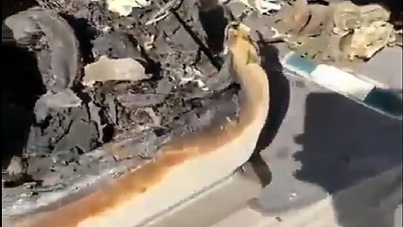 احتراق سيارة بسبب بطارية جوال (فيديو)