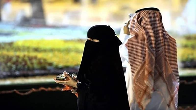 مستشار أسري يكشف عن تصرفات غير مناسبة من أزواج وزوجات في حال الخلافات بينهما 