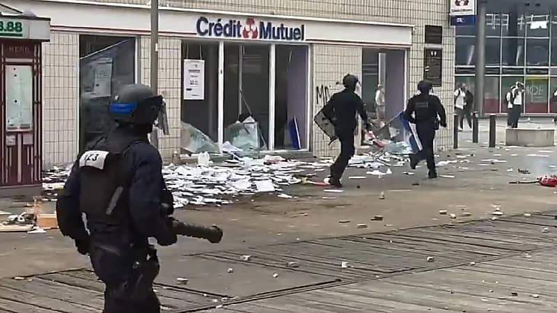 نهب بنك Crédit Mutuel مع استمرار أعمال الشغب في فرنسا - فيديو