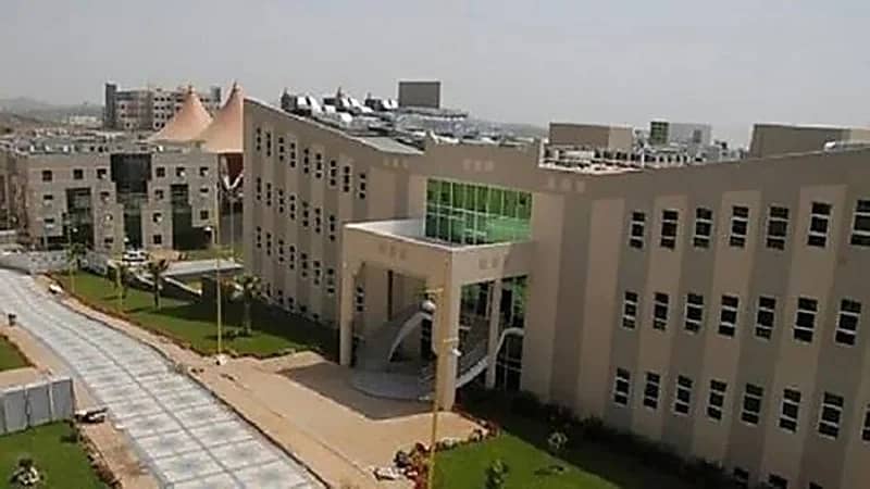 جامعة جدة تنشر 13 برنامجاً للدبلوم المتوسط للعام الجديد