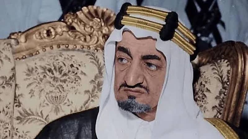 طيار سابق يروي تفاصيل تعرض طائرة الملك فيصل لعطل أثناء تحليقها .. فيديو