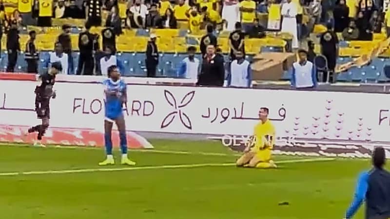 تدخل على البليهي على رونالدو والمشادة الكلامية بينهما  ..  فيديو