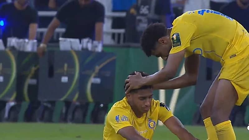 دموع لاعبي النصر بعد خسارة كأس الملك .. فيديو