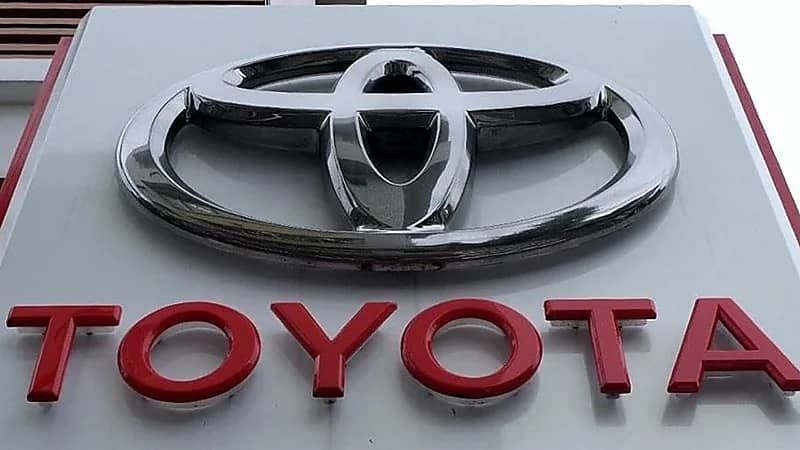 فضيحة السلامة تهز عرش تويوتا