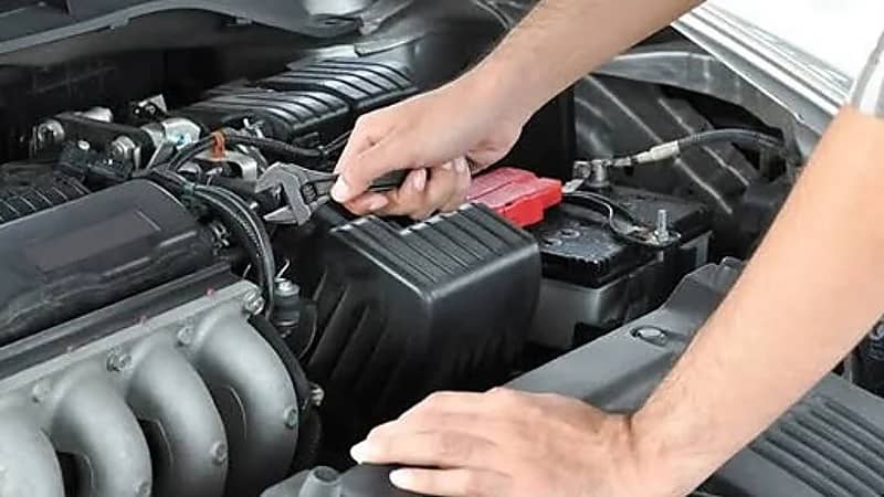  التجارة توضح .. هل يشمل الضمان بطاريات السيارة وإطاراتها؟ 