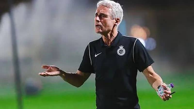 سعد الشهري: كاسترو كان معه جوال عشان يتواصل مع الـ VAR..فيديو