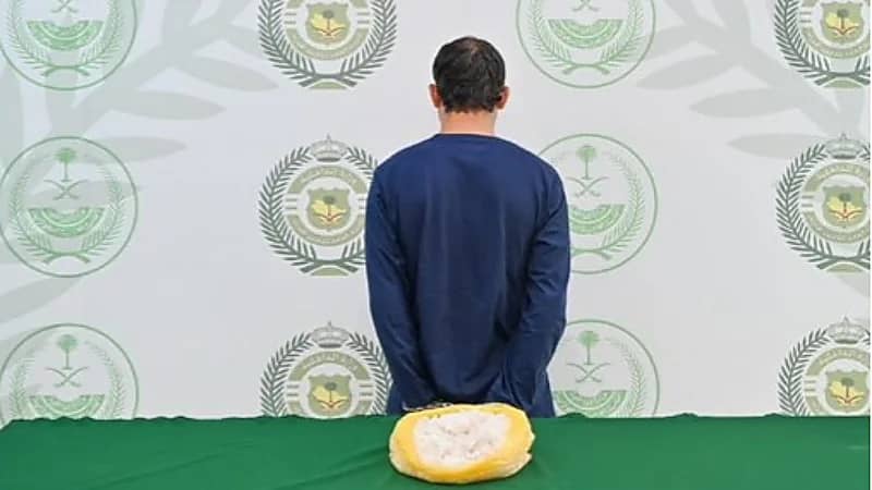 القبض على مقيم لترويجه 2.2 كيلوجرام من "الشبو" المخدر بجدة