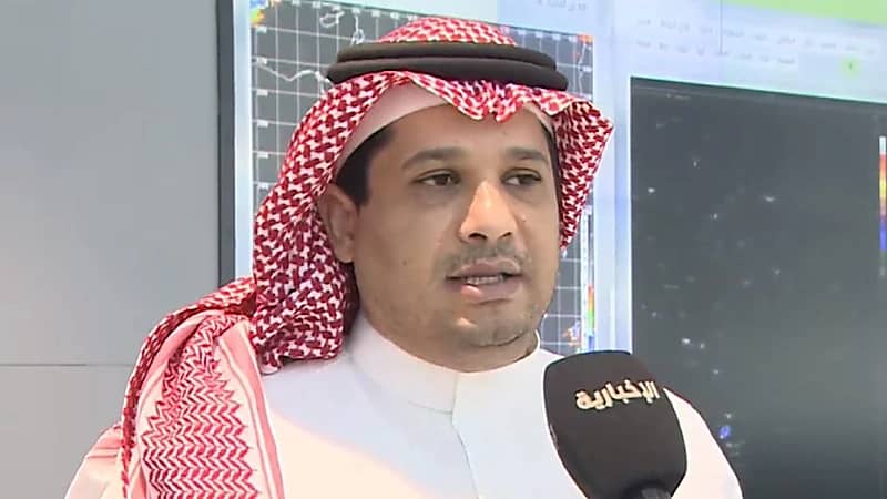 عقيل العقيل: غطاء سحابي وأمطار قد تعيق رؤية هلال شوال في معظم مناطق المملكة