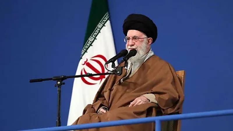 خامنئي يضع القوات المسلحة الإيرانية في حالة تأهب قصوى