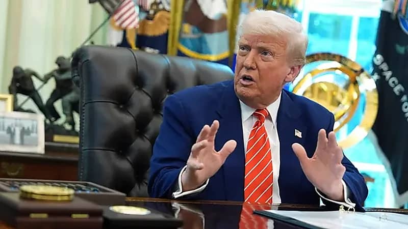 بدء تنفيذ قرار ترامب بحظر دخول مواطني 12 دولة إلى الولايات المتحدة