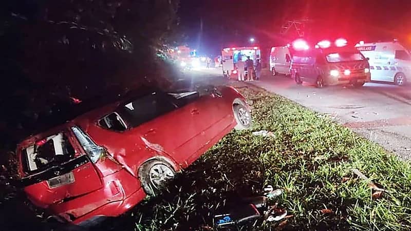 مقتل 15 طالبًا جراء حادث سيرٍ في ماليزيا