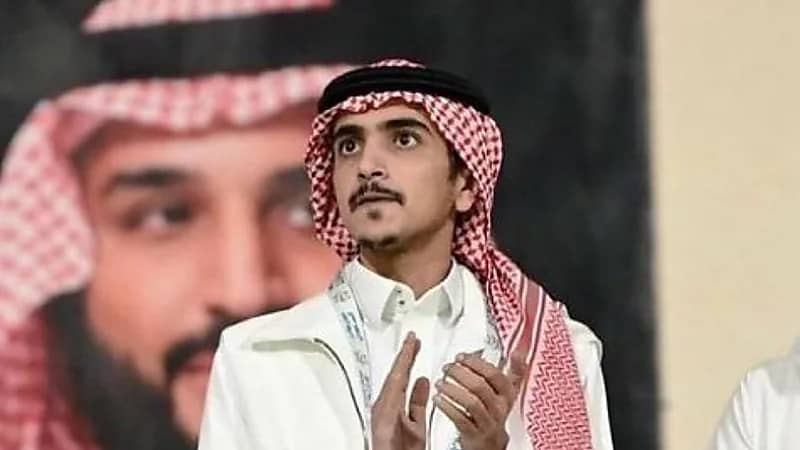 محمد المنجم يخطو نحو الدوري الإنجليزي في منصب تنفيذي