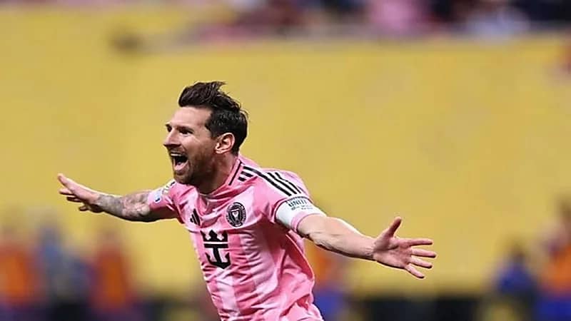 اجتماع مرتقب بين فهد بن نافل ووالد ميسي لبحث انتقال "البرغوث" إلى الهلال