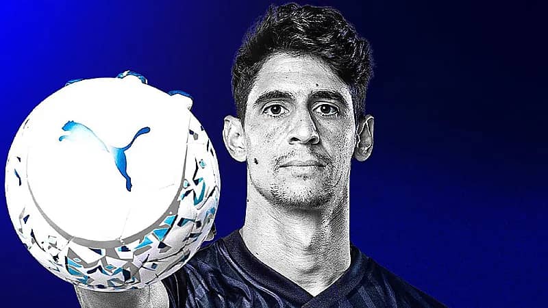 الهلال يقدم عرضًا ضخمًا لبونو