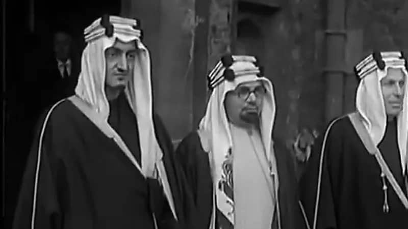 لقطات نادرة من زيارة الملك فيصل لبريطانيا لمناقشة القضية الفلسطينية قبل 86 عام .. فيديو