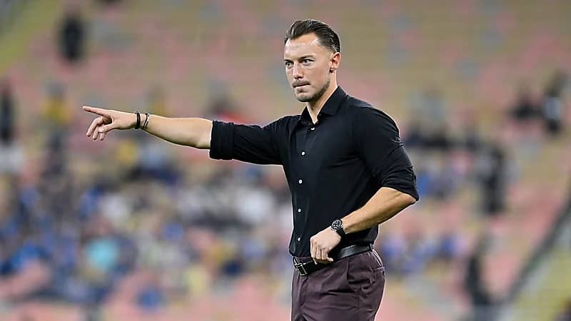 قرار عاجل من يايسله بشأن صالح أبو الشامات