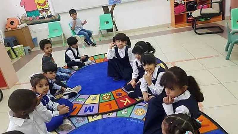 مستشار تربوي: 5 نصائح لتهيئة الطالب للدراسة بعد انتهاء الإجازة الطويلة ..فيديو