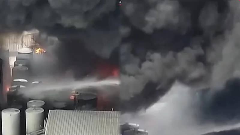 انفجار هائل في مصنع لمواد التشحيم بولاية ⁧‫لويزيانا‬⁩ .. فيديو