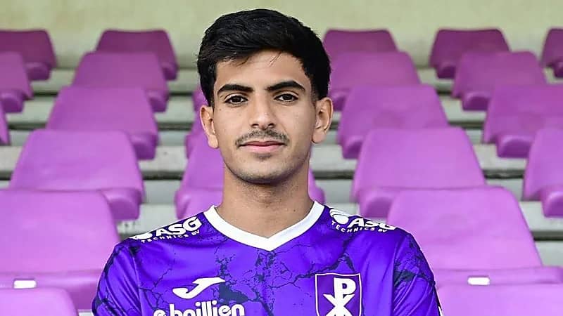 الرشيدي يواصل رحلته الأوروبية وينتقل إلى باترو البلجيكي