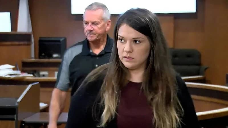 الإعدام لشابة أمريكية بعد قتل صديقتها الحامل وشق بطنها