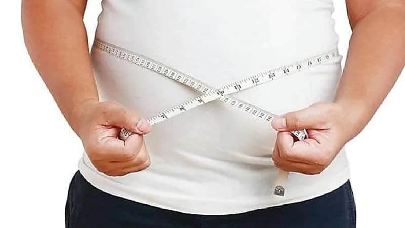 استشاري : السمنة سببها أمراض هرمونية وعادات خاطئة يجب تجنبها.. فيديو