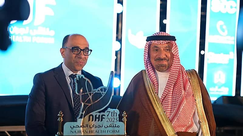 بروفيسور عالمي يروي موقفًا لا يُنسى بنجران: السعودية أكرمتني أكثر مما أستحق